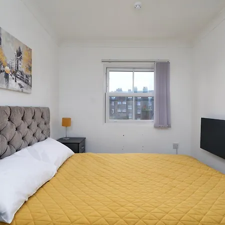 Flat 6 - For 4 In Town Centre *