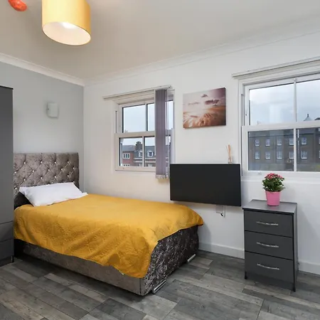 Апартаменты Flat 6 - For 4 In Town Centre