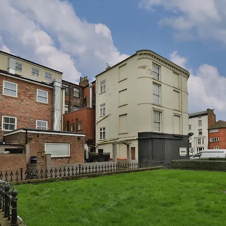 Flat 6 - For 4 In Town Centre *